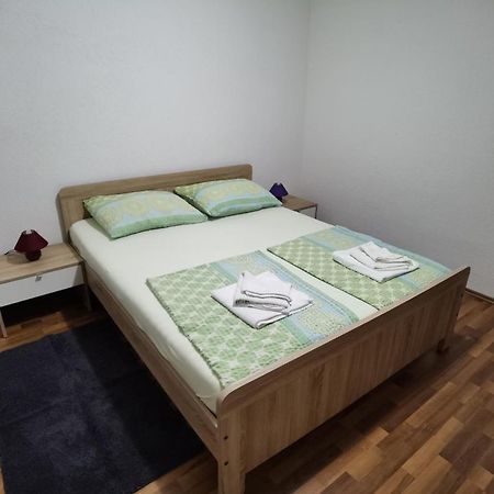 Apartments Beciri Sveti Vid-Miholjice Esterno foto
